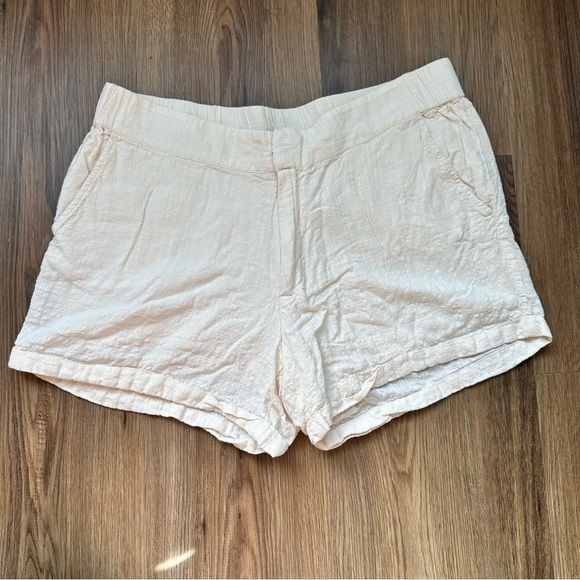 Hatch Maternity The Hallie Shorts 2 Large Ivory Pull-On Comfy Cuff Stretch 3.5” - Picture 1 of 10